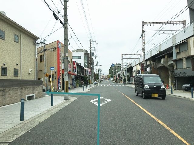 3.1つ目の角を「左折」してください。