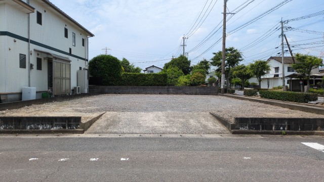 高木瀬西５丁目砂利駐車場の駐車場写真