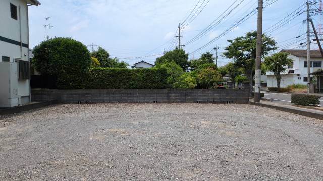 高木瀬西５丁目砂利駐車場の駐車場写真