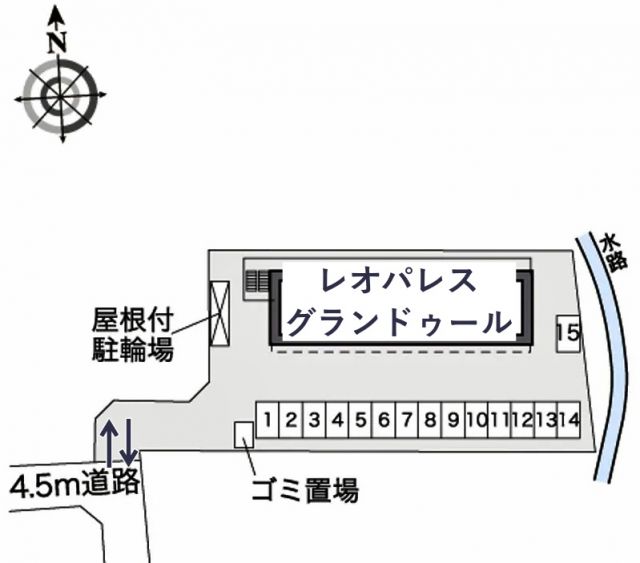 レオパレスグランドゥール駐車場【32317】の駐車場写真
