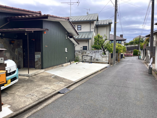 神奈川区片倉2丁目34-18駐車場の駐車場写真