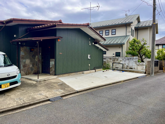 神奈川区片倉2丁目34-18駐車場の駐車場写真
