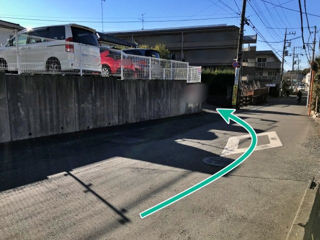 駐車場周辺①