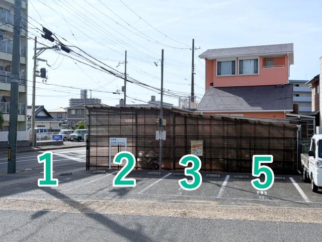 P02_阪南鉄工株式会社駐車場の駐車場写真