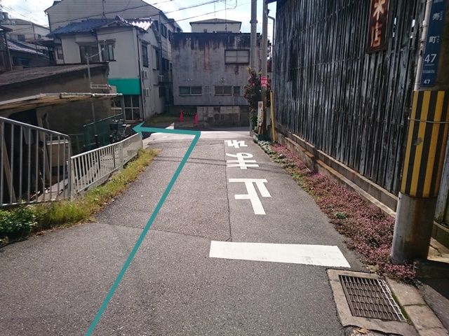 【道順2】左折後すぐ左折してください。