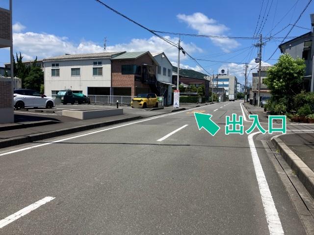 東新田1丁目5-18駐車場の駐車場写真