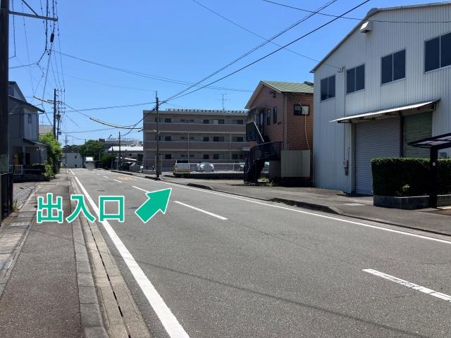 東新田1丁目5-18駐車場の駐車場写真
