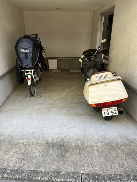 洗足駅徒歩4分バイク屋根付き駐車場の駐車場写真