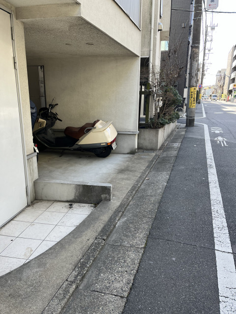 洗足駅徒歩4分バイク屋根付き駐車場の駐車場写真