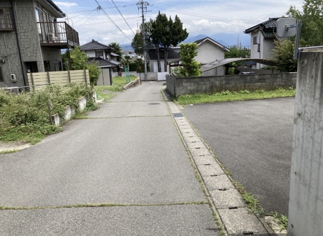 差出北駐車場(右側)の駐車場写真