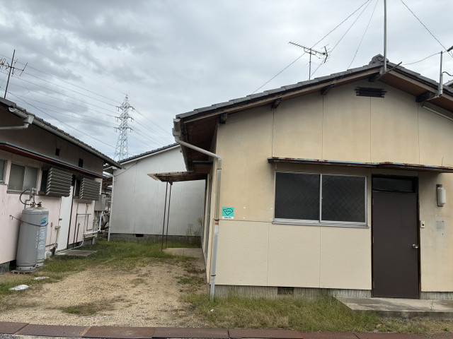 芳田中学   徒歩1分 駐車場の駐車場写真