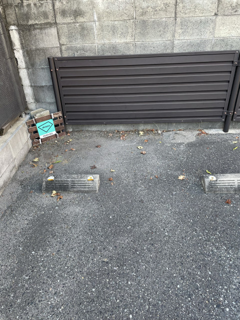 石在町12駐車場の駐車場写真