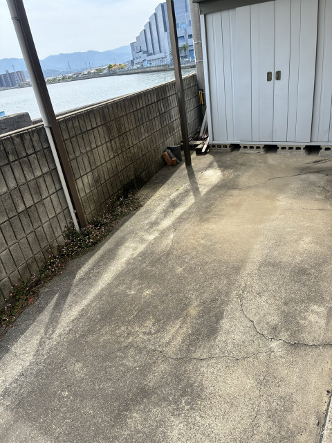 アスティの近くの駐車場写真