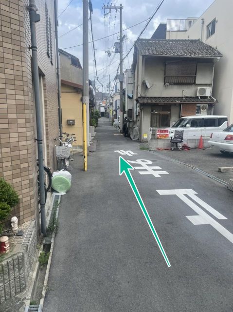 タイムパーキング横の駐車場写真
