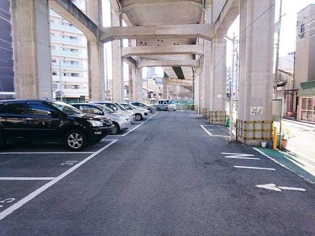 駐車場内の写真です。
