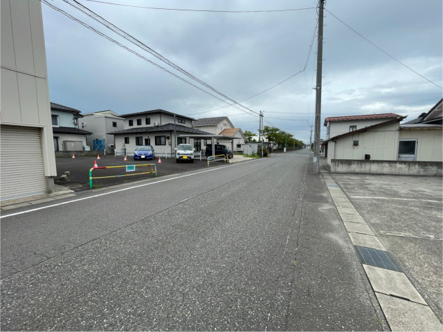 山形県酒田市千石町2-4-11西側駐車場の駐車場写真