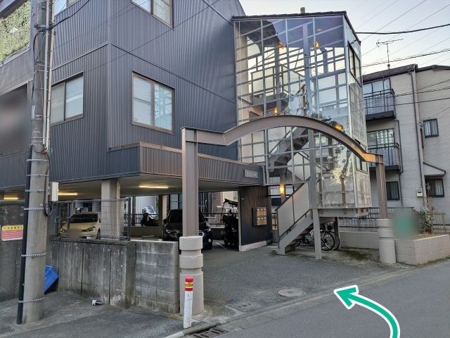 屋根つき快適アイアン2駐車場の駐車場写真