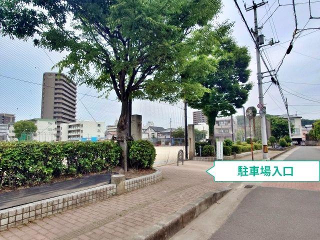 ＜8月12日(水)＞助任小学校 【阿波おどり公式駐車場】の駐車場写真