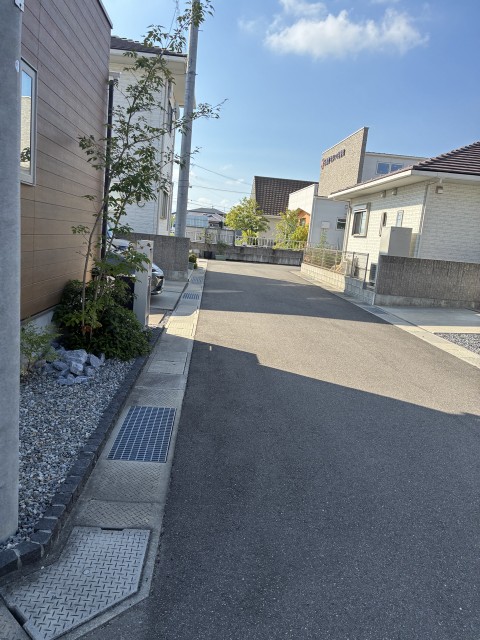 香川県丸亀市田村町94-8の駐車場写真