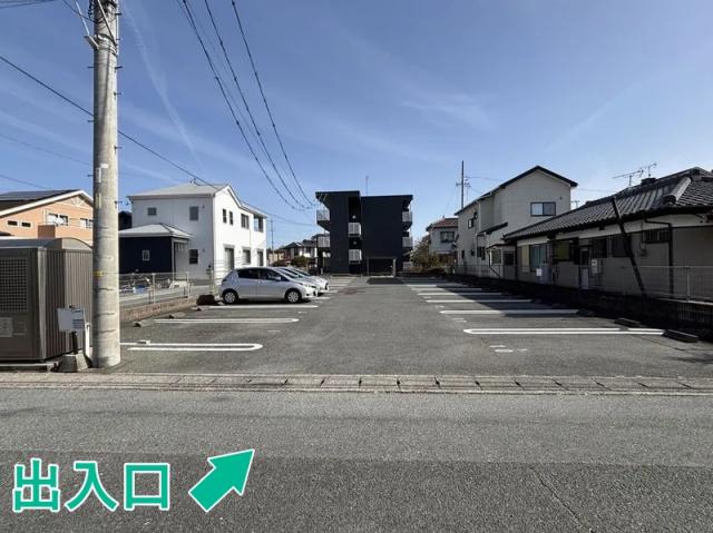 レオパレスチェリービレッジ駐車場【38477】の駐車場写真
