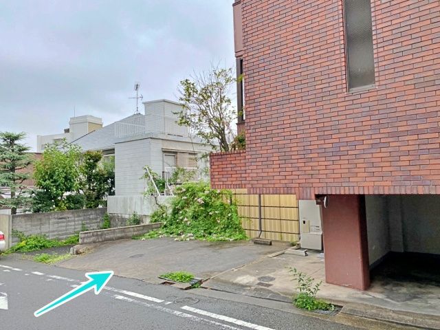駐車場入り口