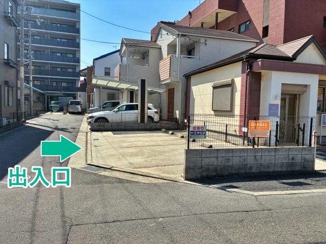 ガレージフルメーン上市駐車場の駐車場写真