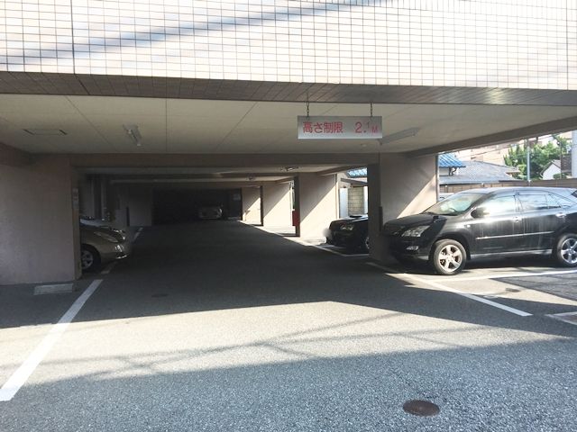 駐車場入口