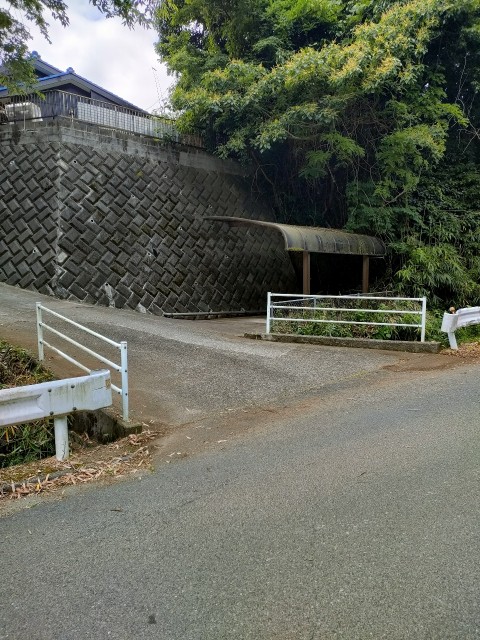秦野市南矢名弘法山入口駐車場の駐車場写真