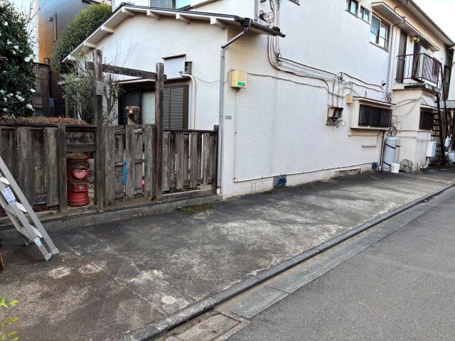 [5d40a]西伊興1丁目8◯個宅アキッパ駐車場の駐車場写真