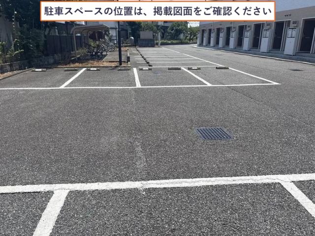 レオパレスsoleil 総庭駐車場【33729】の駐車場写真