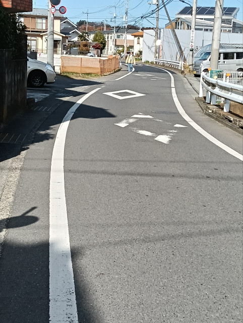 楢原中学校 徒歩の駐車場写真