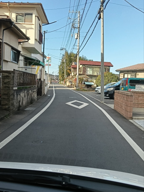 楢原中学校 徒歩の駐車場写真