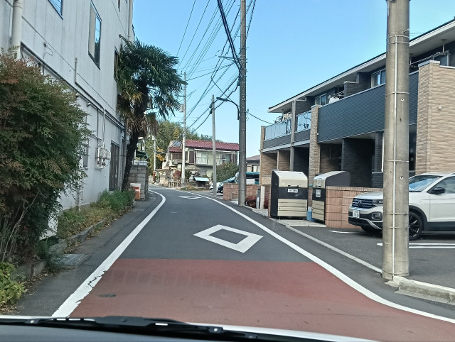 楢原中学校 徒歩の駐車場写真
