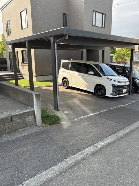 平岡9条3丁目17-10駐車場の駐車場写真