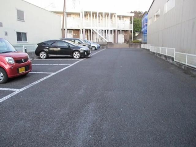 レオパレスフローレ2002駐車場【17462】の駐車場写真