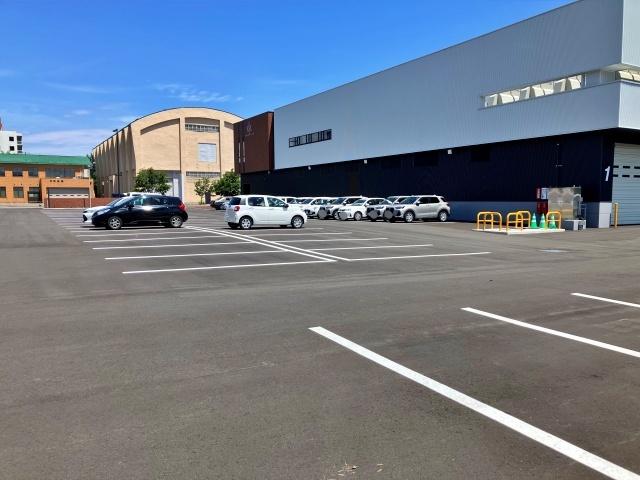 P4 ㈱ほくやく旭川支店駐車場【利用時間：AM 6:00〜13:00まで】※入庫時間：AM 6:00〜8:00までの駐車場写真