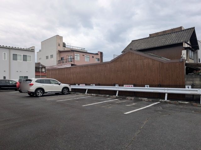 akippa S&M 本町3-2 駐車場の駐車場写真