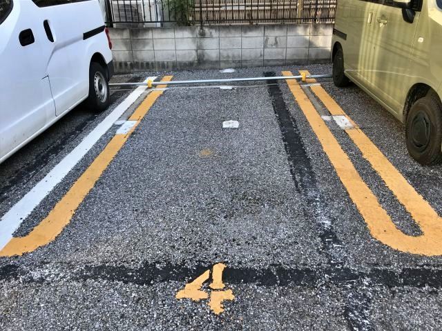 地面に区画番号の表記あり