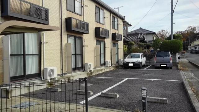 レオパレスグラスヒル平潟D駐車場【37837】の駐車場写真