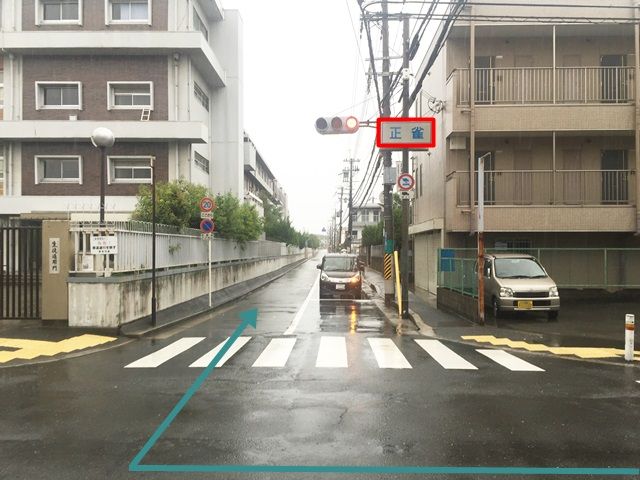 【道順2】「正雀交差点」を「右折」後直進してください。