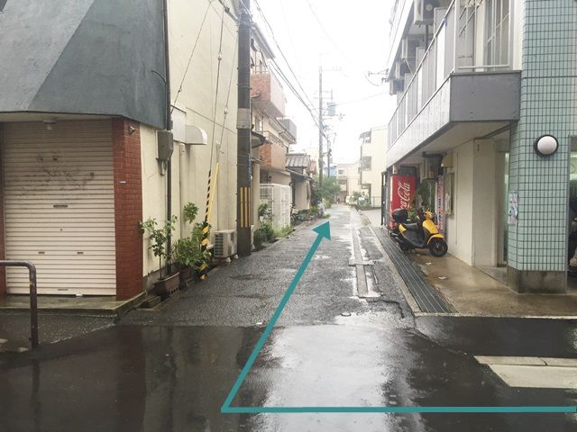 【道順5】「右折」後直進して下さい。