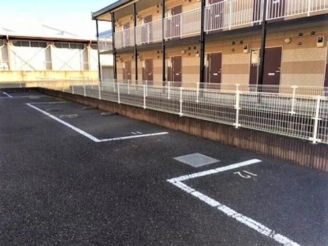レオパレスMANABE駐車場【27379】の駐車場写真