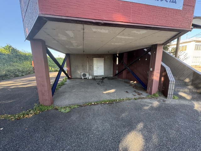 【屋根付き】割出駅まで徒歩5分！松寺町丑7-2合気道道場駐車場の駐車場写真