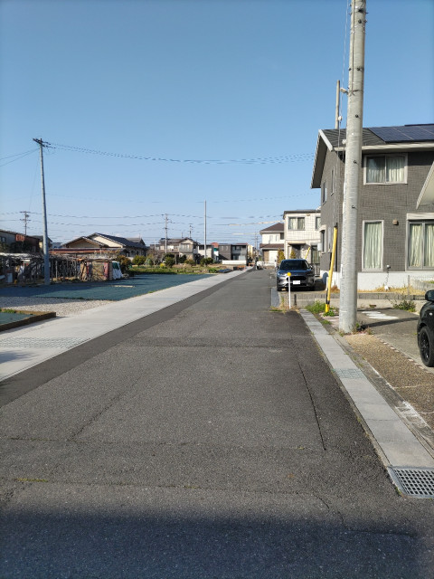 ミドルマウスの駐車場写真