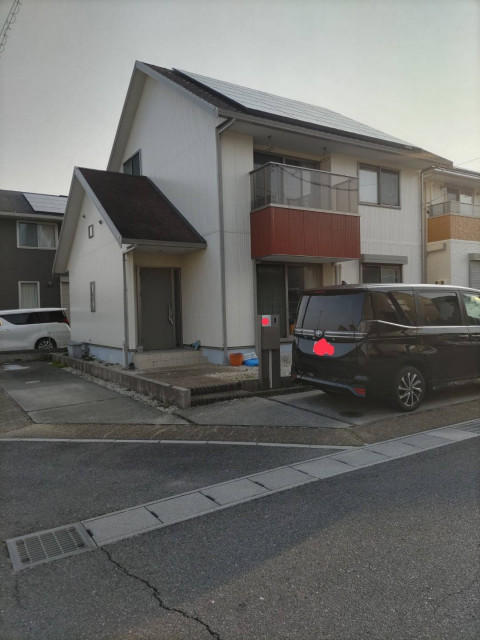 ミドルマウスの駐車場写真