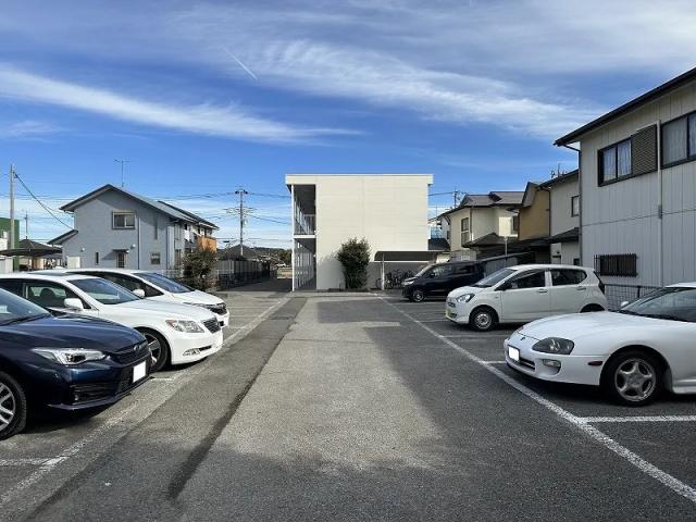 レオパレスフォレスト駐車場【16736】の駐車場写真
