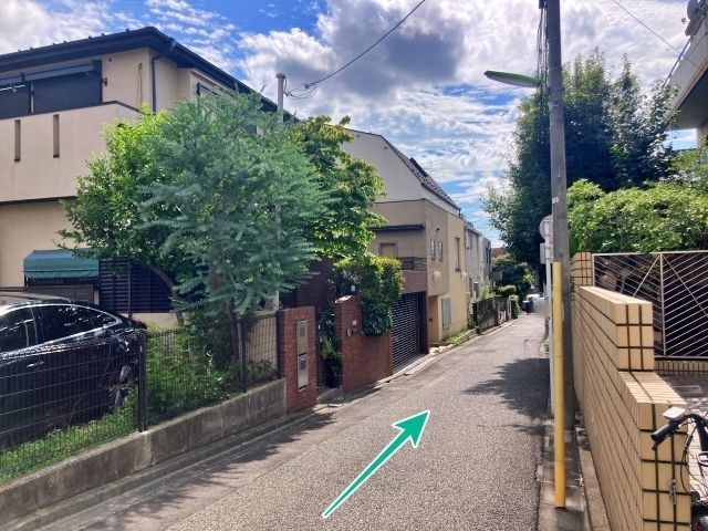 北沢3丁目5KANEFUJI邸[akippa]駐車場の駐車場写真