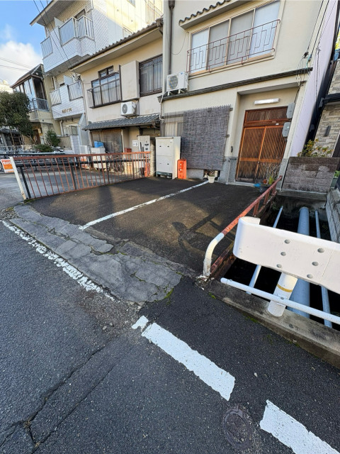 北野天満宮・金閣寺・平野神社徒歩圏内の駐車場の駐車場写真