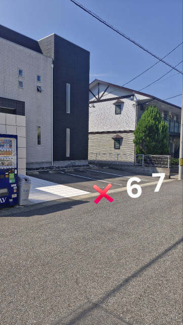 《中部大学・徒歩２分》K-Glanzの駐車場写真