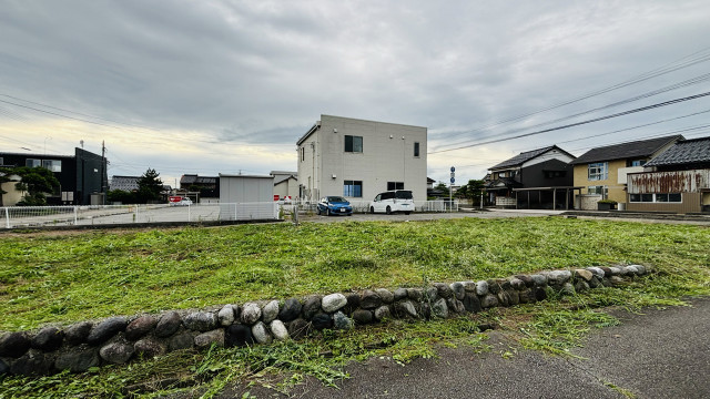 戸破中央通り3丁目 貸し駐車場（ヨシケイさん隣）　1日500円　①③⑥貸し出しの駐車場写真